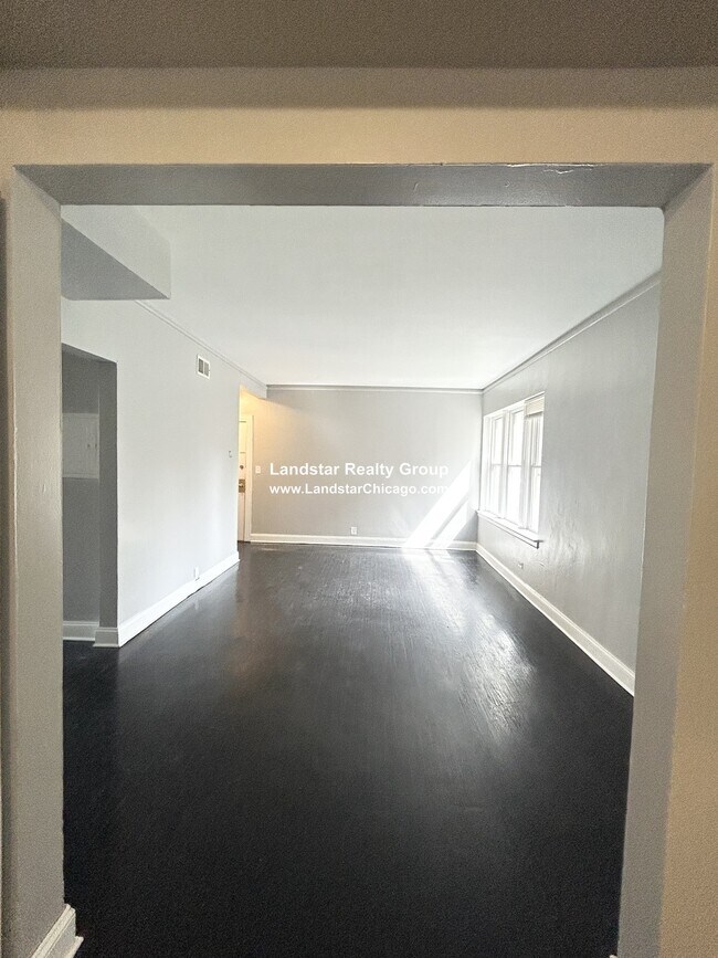 Foto del edificio - 7344 N Damen Ave