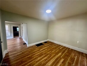 Building Photo - 251 Arch St