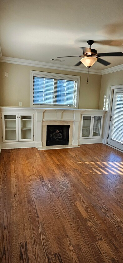 Foto principal - 801 Perennial Dr