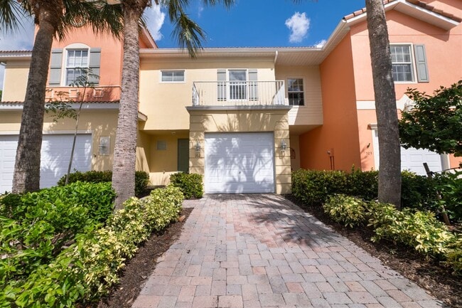 Building Photo - 16073 Via Solera Cir
