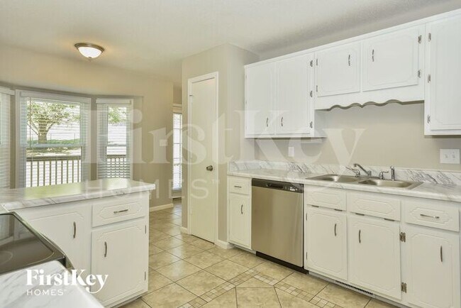Foto del edificio - 609 W Creek Dr