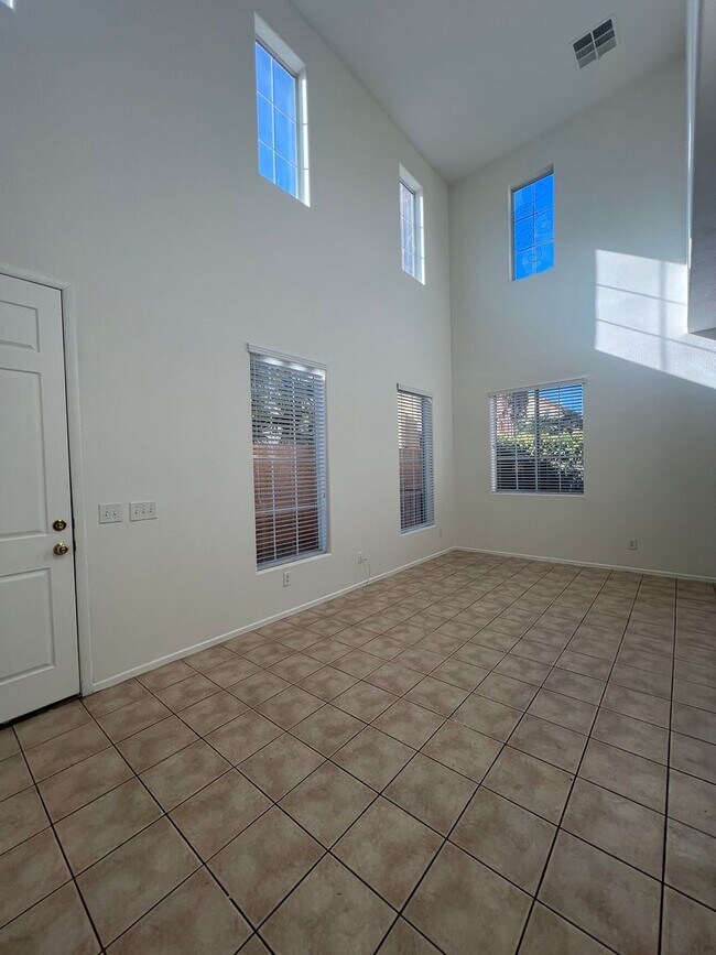 Building Photo - Stunning 3 bedroom home in a gated community!