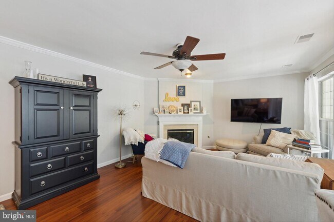 Foto del edificio - 9230 Cardinal Forest Ln