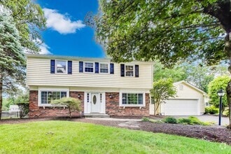 Building Photo - 13704 Beret Pl