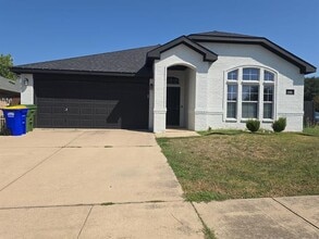 Building Photo - 9300 Marilyn Ct