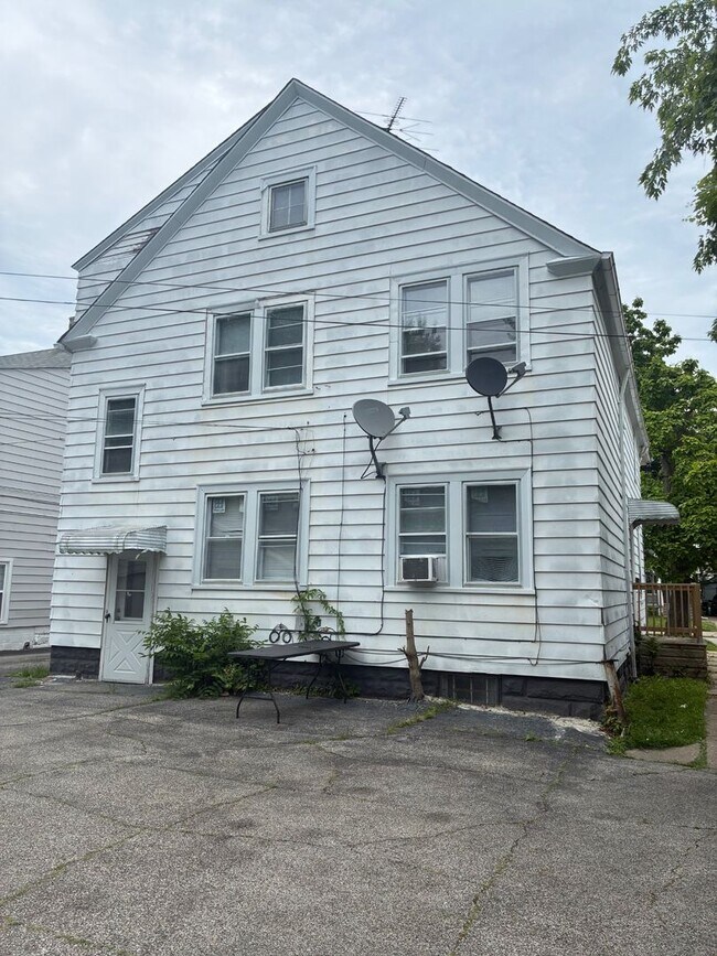 Building Photo - 386 E 152nd St