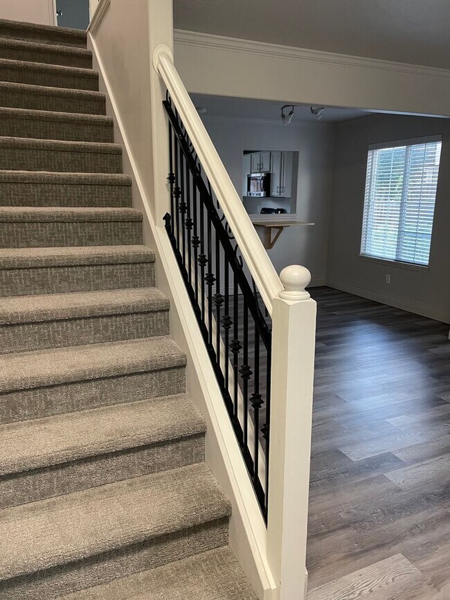 Foto del edificio - CHARMING HAMLET TOWNHOME