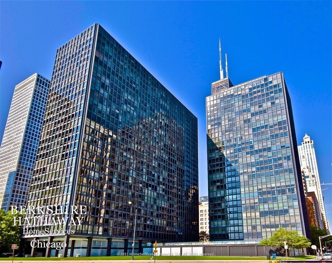 Primary Photo - 900 N Lake Shore Drive