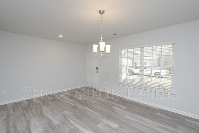 Photo - 1645 Weatherend Dr House