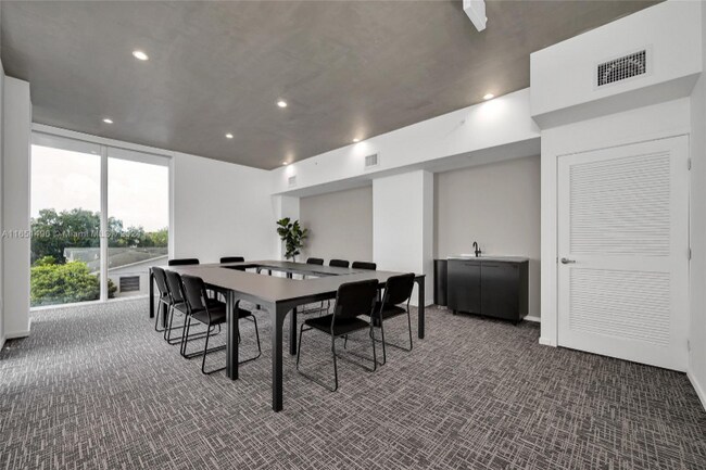 Foto del edificio - 475 NE 126th St