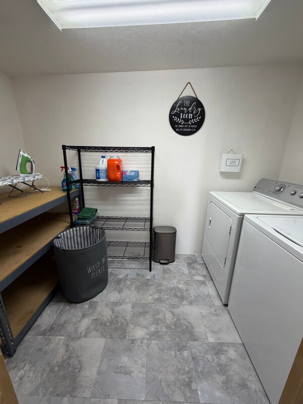 Foto del edificio - 1711 E Camino Carreta