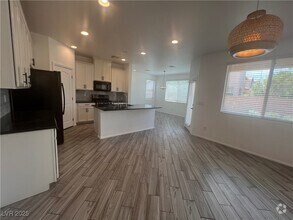 Building Photo - 909 Earth Luster Rd