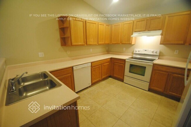 Building Photo - 8627 E Nido Ave