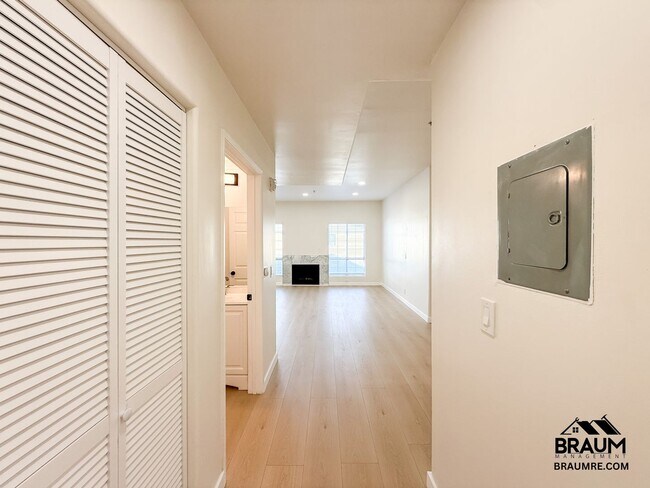 Foto del edificio - 11035 Moorpark St