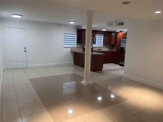 Foto del edificio - 200 NW 87th Ave