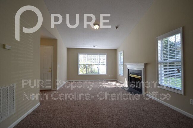 Building Photo - 1803 Water St