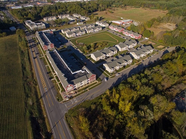 Building Photo - The Springs