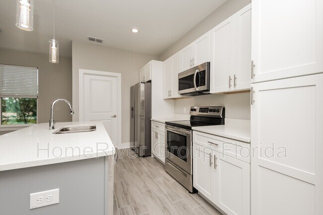Foto del edificio - 363 Elderberry Ct