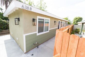 Building Photo - 638 W Glen Lyn Dr