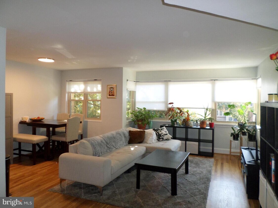 Foto principal - 5431 Connecticut Ave NW