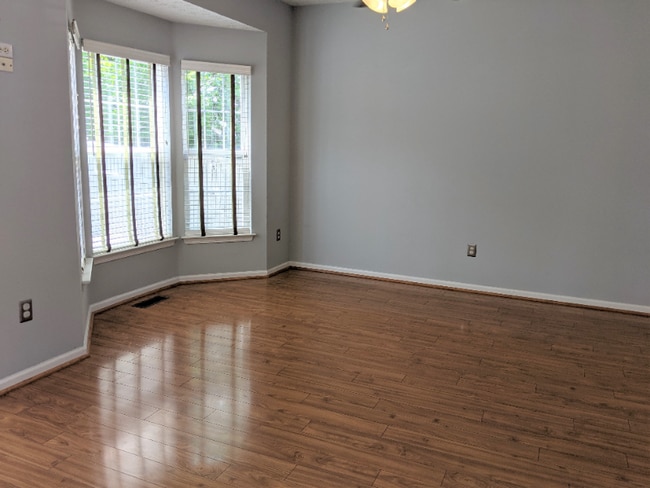 Building Photo - 307 Timberbrook Ct