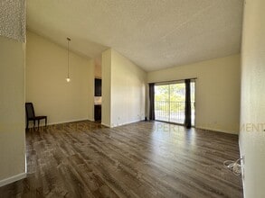 Building Photo - 814 S Langley Ave