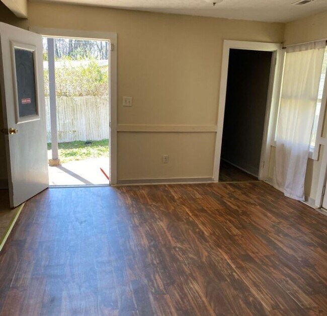 Foto del edificio - Cozy RANCH house in Marietta