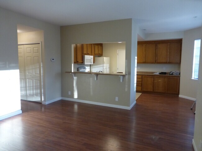 Building Photo - 2030 Canyon Woods Dr