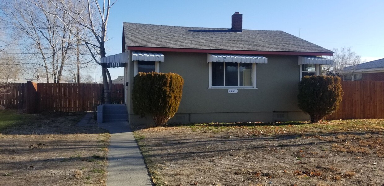 Foto principal - Very nice 1 bed 1 bath house on Columbia