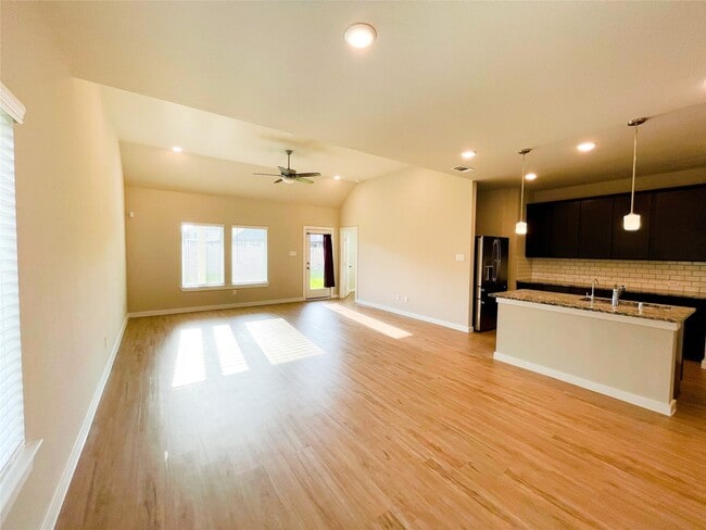 Building Photo - 8623 Oceanmist Cv Dr