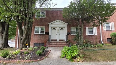Building Photo - 717 Tuckahoe Rd