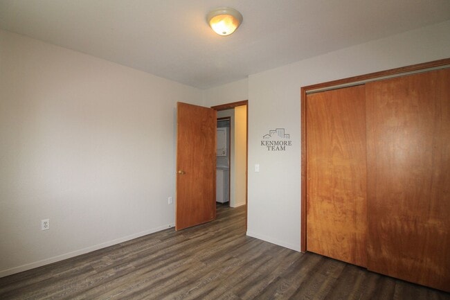 Building Photo - 2 Bed/1 Bath Central Richland Duplex