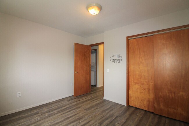 Foto del edificio - 2 Bed/1 Bath Central Richland Duplex