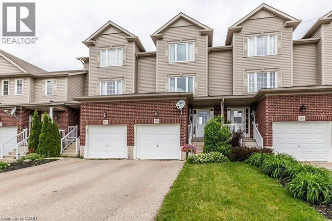 Building Photo - 316 Parkvale Dr