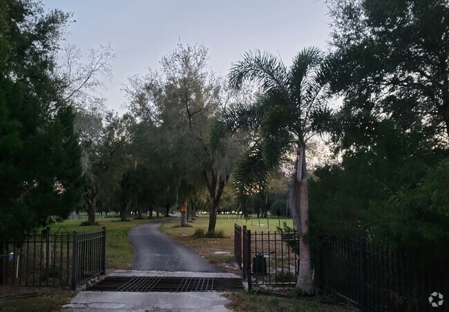 8900 Lake Buffum Rd N