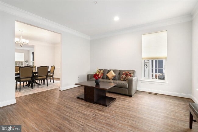 Building Photo - 6505 Totteridge St