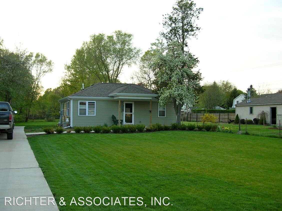 Primary Photo - 3 br, 1 bath House - 320 BUSH