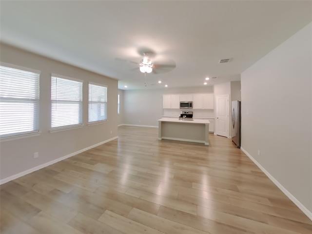 Foto del edificio - 219 Jenkinson Dr