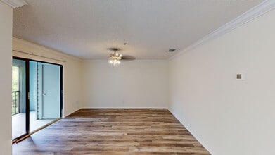 Interior Photo - Inlet Bay at Gateway