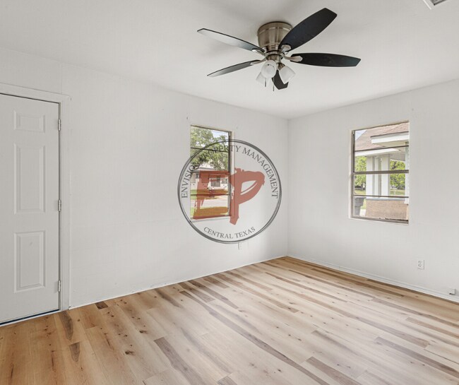 Foto del edificio - 1920 Lyle Ave