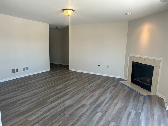 Foto del edificio - 549 Central Parkway Rd