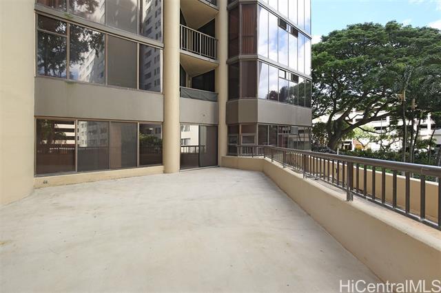 Building Photo - 60 N Beretania St