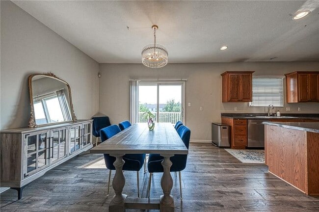 Building Photo - 332 Marshall Heights Dr