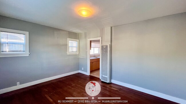 Building Photo - 1527-1529-Elm