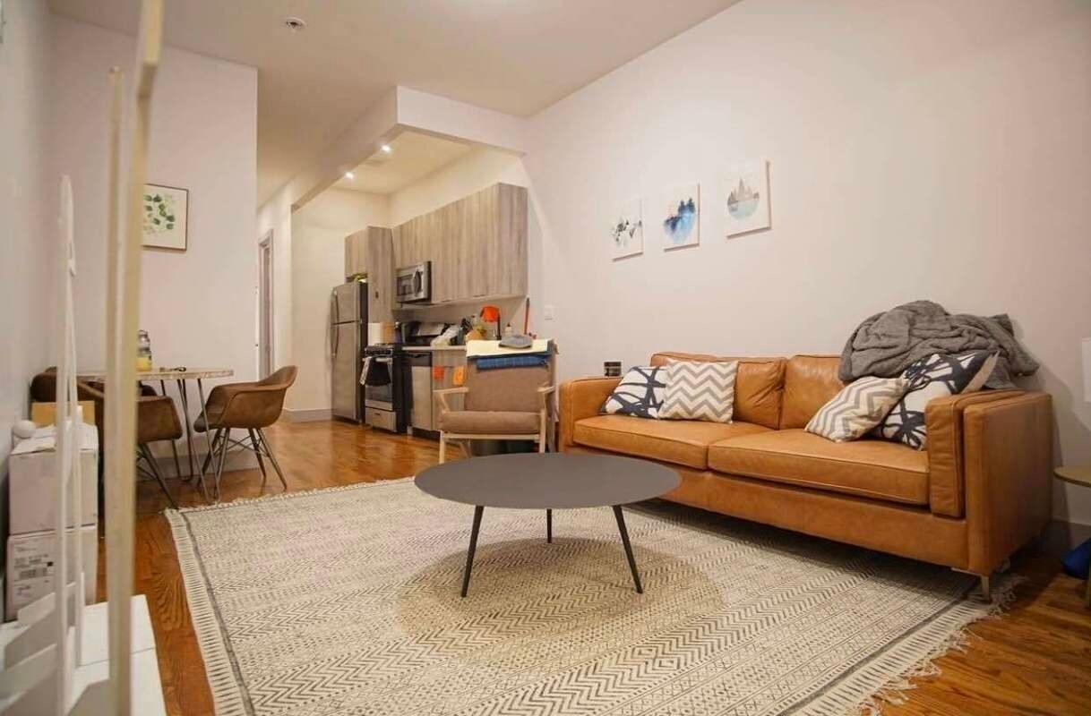 Foto principal - 274 Chauncey St