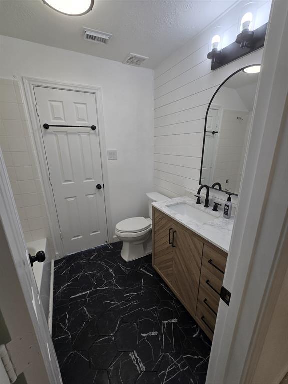 Building Photo - 12010 Costa Del Rey Ct