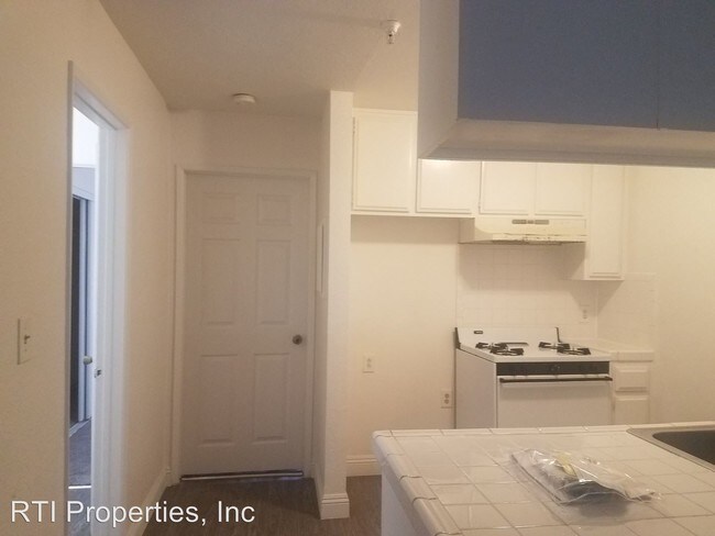 Building Photo - 13714 Kornblum Ave