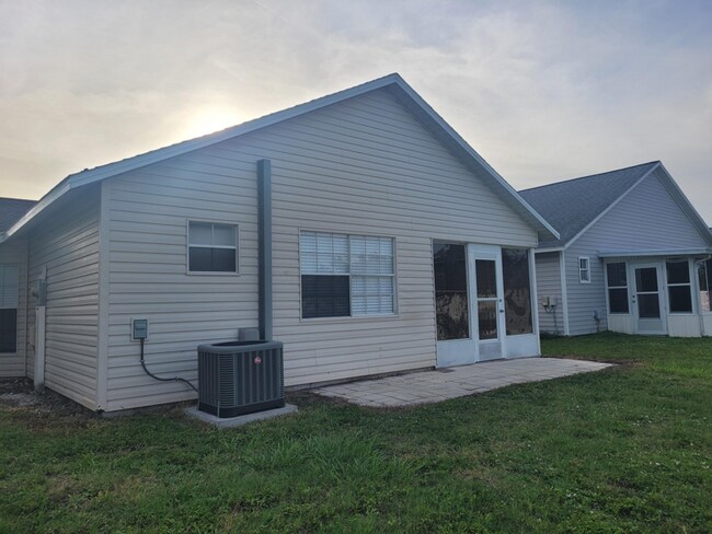 Foto del edificio - 4015 37th St Ct W