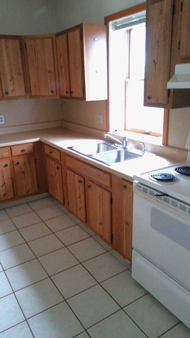 Foto del edificio - 88-90 Pidge Avenue