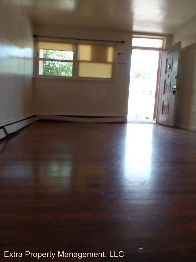 Foto del edificio - 2024-2024 Woodlynne Ave